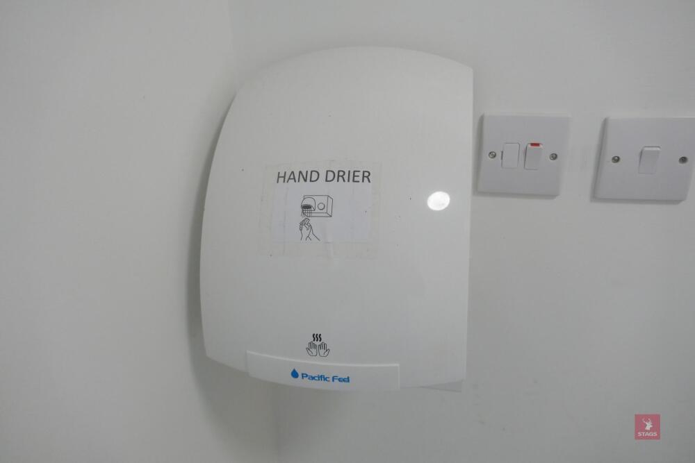 PACIFIC FEEL HAND DRYER X 2