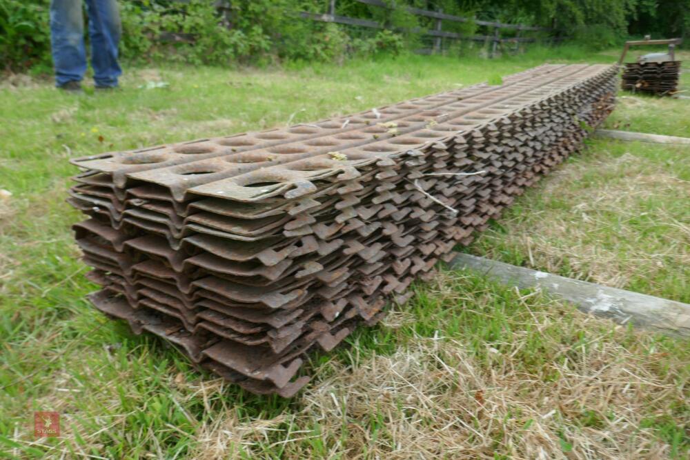 16 STEEL TRACK PANELS