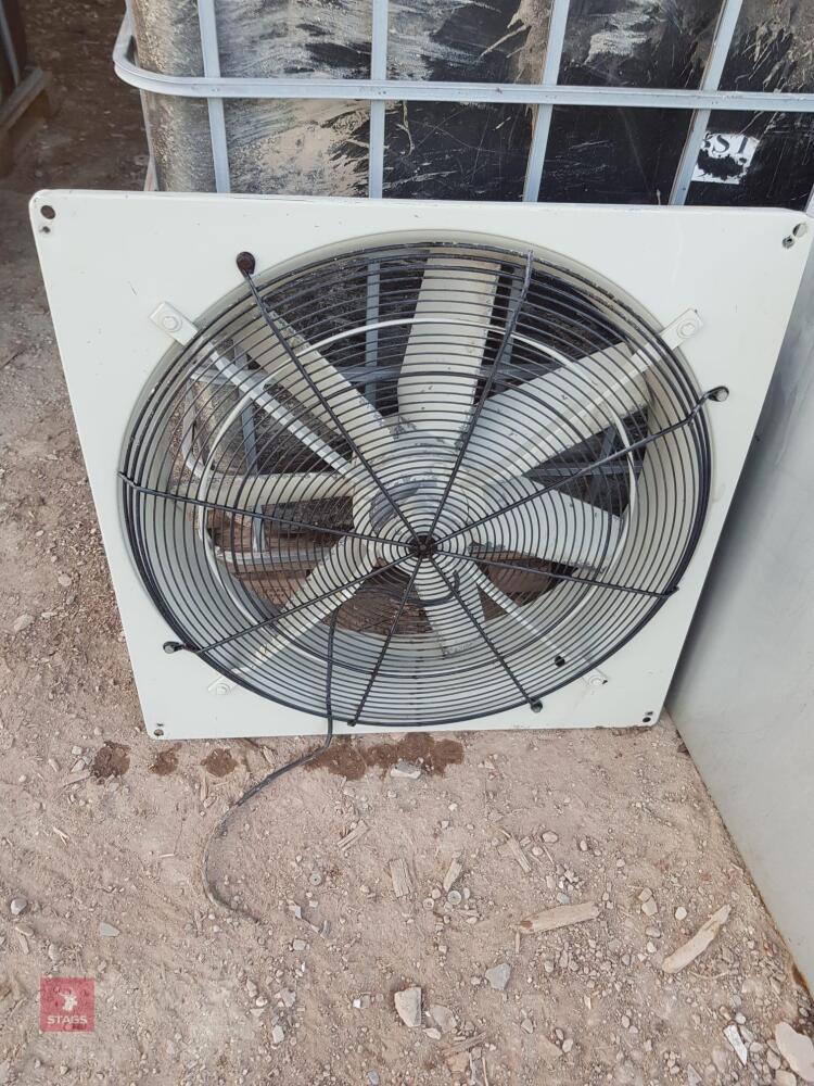 EXTRACTION FAN (1) AND COWLING