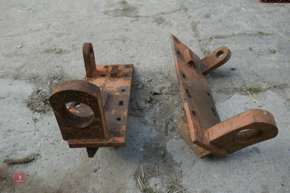 PAIR OF PIN + CONE BRACKETS