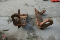 PAIR OF PIN + CONE BRACKETS - 3