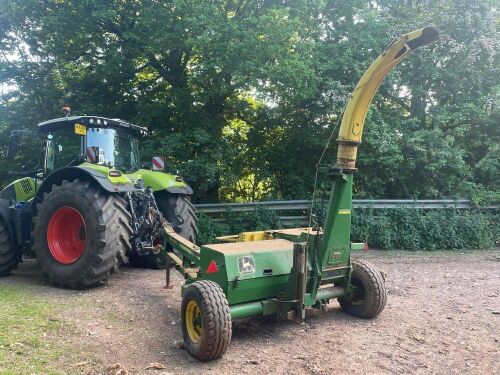 JOHN DEERE 3765 TRAILED FORAGER