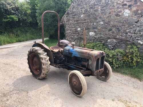 FORDSON DEXTA TRACTOR S/R