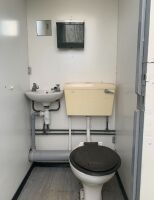 14 CUBICLE FLUSHING TOILET TRAILER - 5