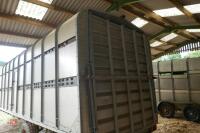 BATEMAN 20' TWIN AXLE LIVESTOCK TRAILER - 27