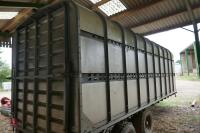 BATEMAN 20' TWIN AXLE LIVESTOCK TRAILER - 28