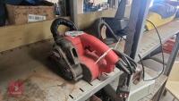 BLACK & DECKER SANDER - 2