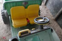 JOHN DEERE CHILDS ELECTRIC GATER - 2