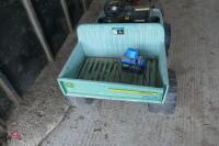 JOHN DEERE CHILDS ELECTRIC GATER - 6