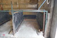 9 PIG FARROWING CRATES - 5