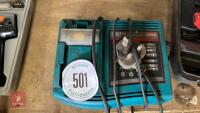 MAKITA BATTERY CHARGER - 2