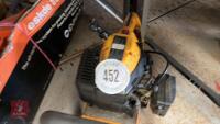 JCB HEDGE TRIMMER - 4