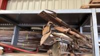 LARGE QTY OF GARDEN HAND TOOLS - 2