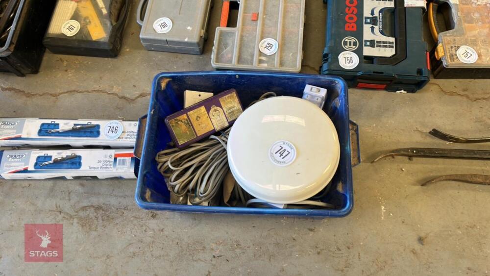 BOX OF ELECTRICAL SUNDRIES