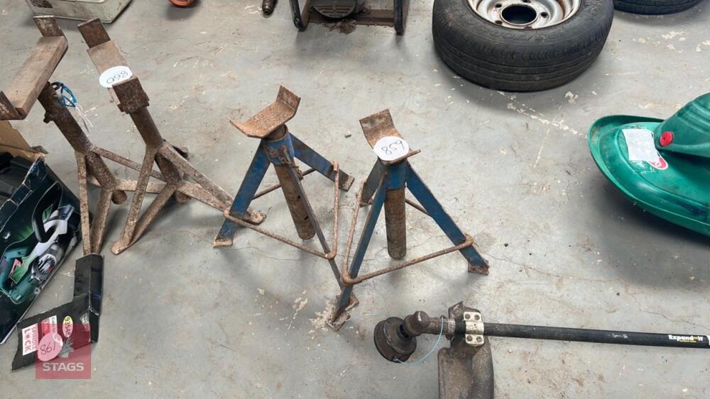 PAIR OF AXLE STANDS