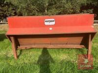 PORTEQUIP 1.2T HOGG FEEDER