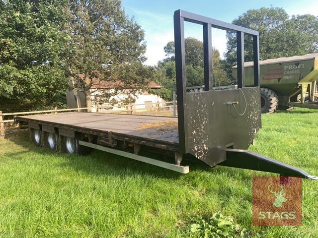 31' TRI AXLE TRAILER