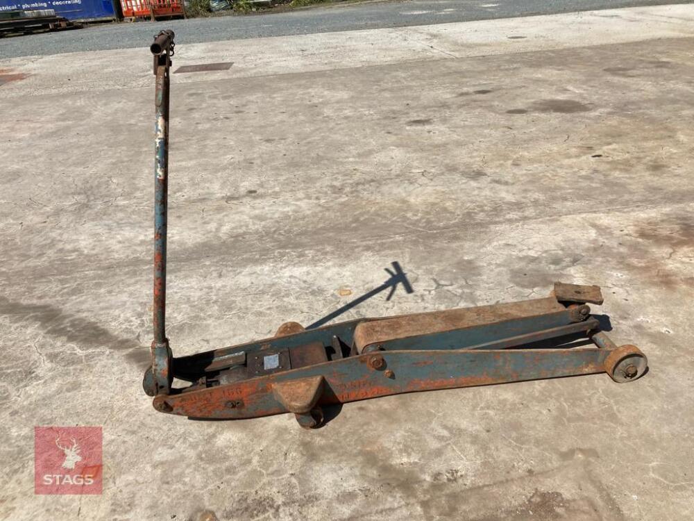 HEAVY DUTY TROLLEY JACK