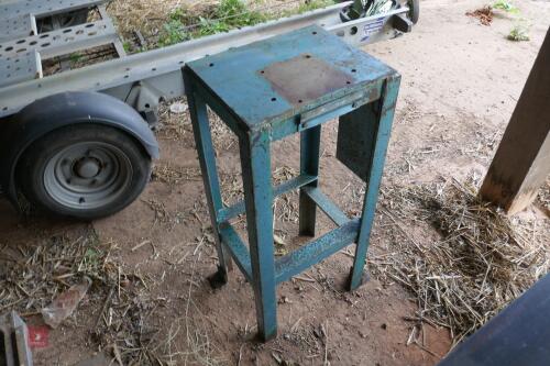 WORKSHOP METAL STAND