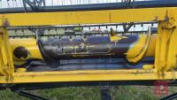 2010 NEW HOLLAND CSX7060 COMBINE C/W HEADER - 16