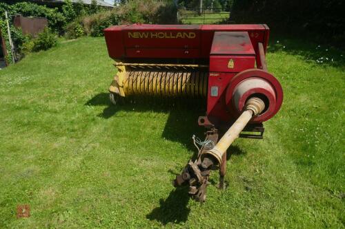 NEW HOLLAND 276 CONVENTIONAL BALER