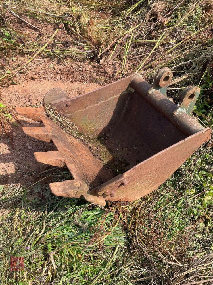 DIGGER BUCKET