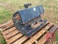 NEW HOLLAND FRONT TRACTOR WEIGHT BLOCK - 3