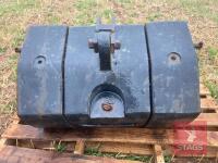 NEW HOLLAND FRONT TRACTOR WEIGHT BLOCK - 4