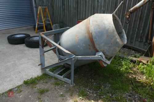 TEAGLE TIP MIX PTO CEMENT MIXER