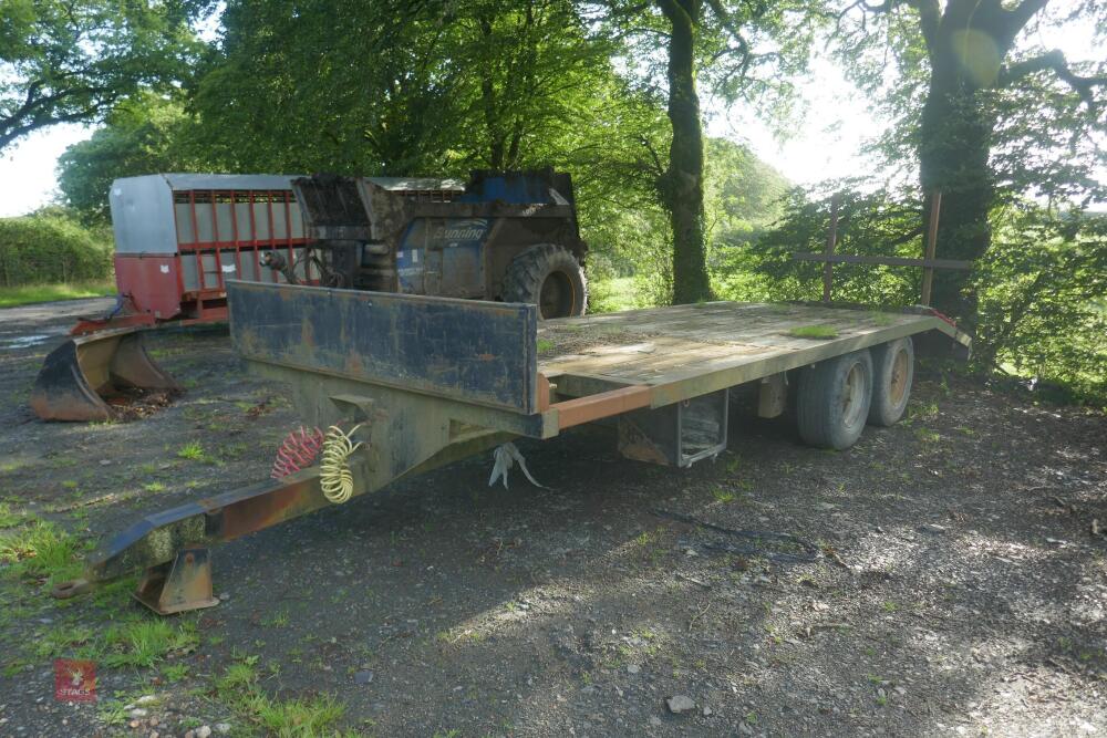 2008 25' BEAVERTAIL BALE TRAILER