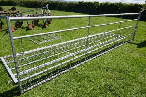 IAE 15' 1/2 MESH GALVANISED GATE