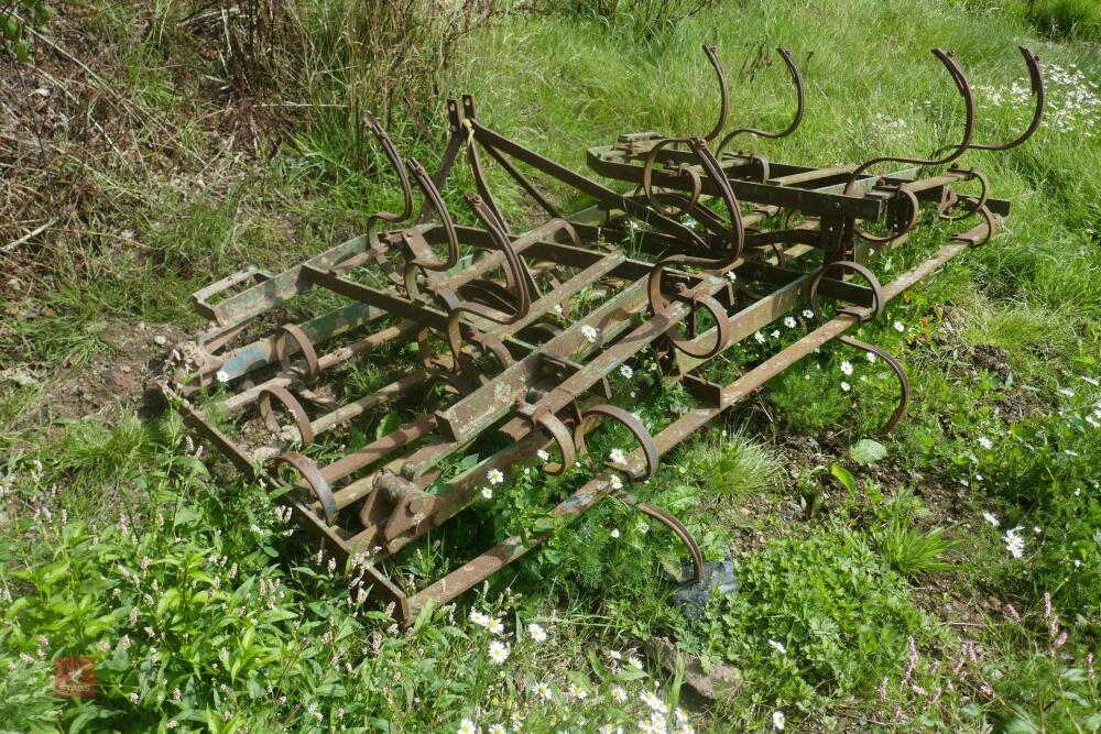 FOLDING SPRING TINE CULTIVATOR