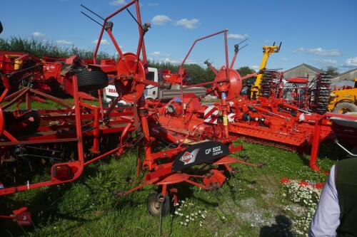 2010 KUHN GF502 4 STAR HAY TURNER