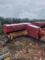 NEW HOLLAND 276 CONVENTIONAL BALER - 2