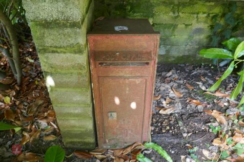 ORIGINAL ROYAL MAIL POST BOX