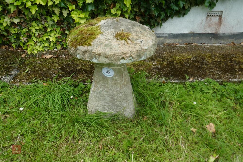 GRANITE STADDLE STONE