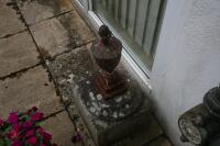 2 X GRANITE AND CAST IRON PILLAR TOPS - 6