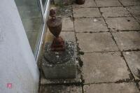 2 X GRANITE AND CAST IRON PILLAR TOPS - 8