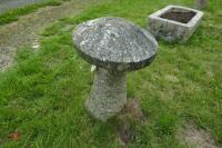 GRANITE STADDLE STONE - 4