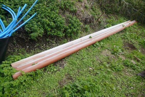 3 LENGTHS OF DRAINAIGE PIPE