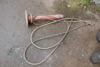 KUHN HYDRAULIC JACK - 4