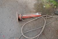 KUHN HYDRAULIC JACK - 5