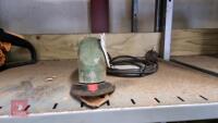 BOSCH 240V SANDER G.W.O - 2