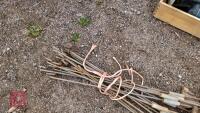 15 PIG TAIL ELECTRIC FENCE STAKES - 3