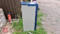 4 DRAW METAL FILING CABINET - 3