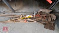 LARGE QUANTITY OF GARDEN TOOLS - 2