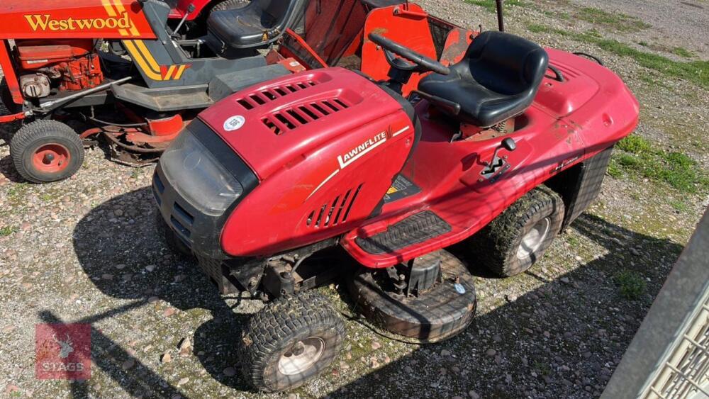 LAWNFLITE RIDE ON LAWN MOWER