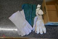 2 PAIRS OF LEATHER GAUNLETS & WORK GLOVE - 3