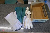 2 PAIRS OF LEATHER GAUNLETS & WORK GLOVE - 6