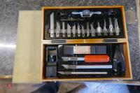 SCALPLE/PRECISSION KNIFE KIT - 2